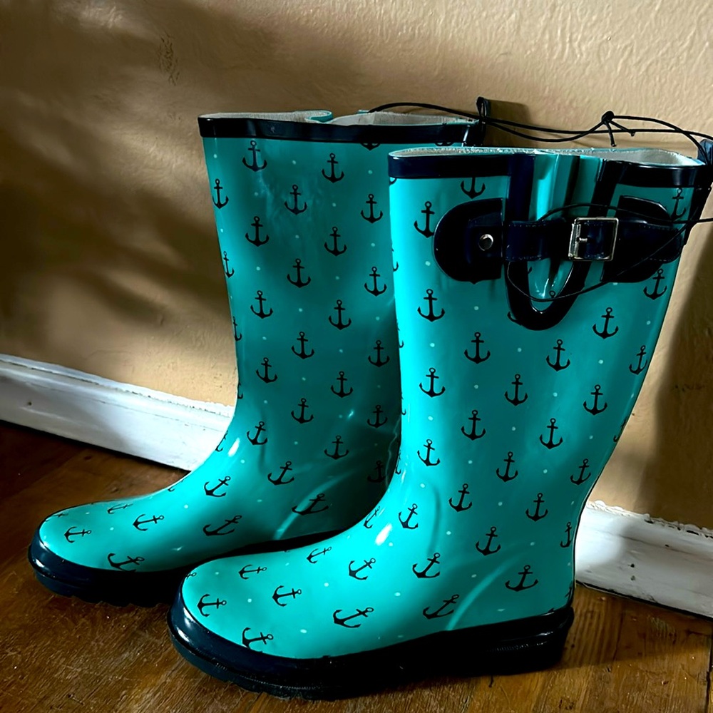 Western Chief rain boots. Size 7. Teal with blue anchors.